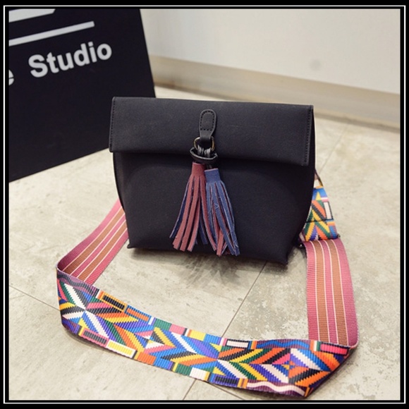 NEW FLORENCE Tassel Bag - Picture 6 of 8